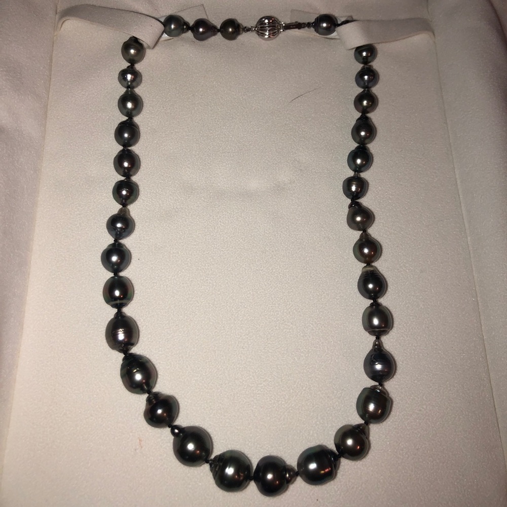 AUTHENTIC Black Pearl Necklace